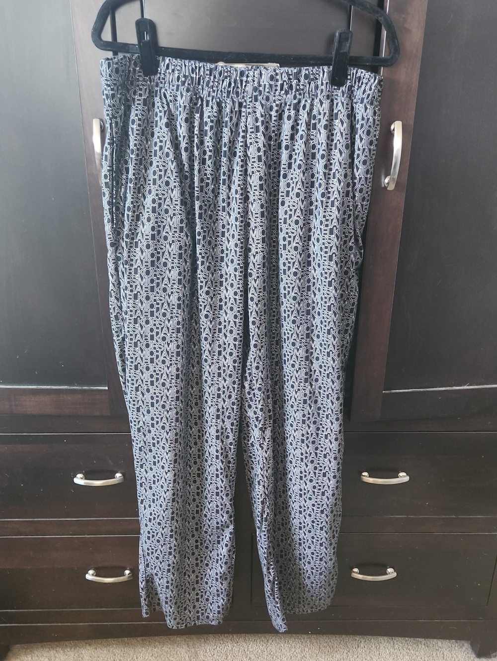 Michael Kors Unisex Black and White Repeating Logo Wide-Leg Printed Lounge Pants